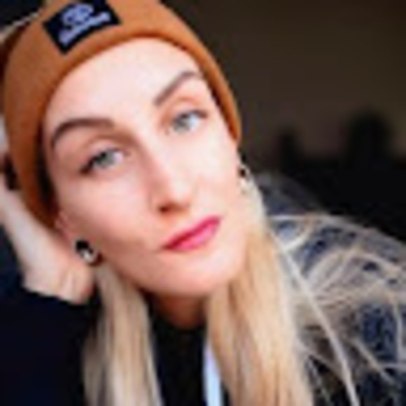 Meet your Posher, Carolann - Picture 1 of 1